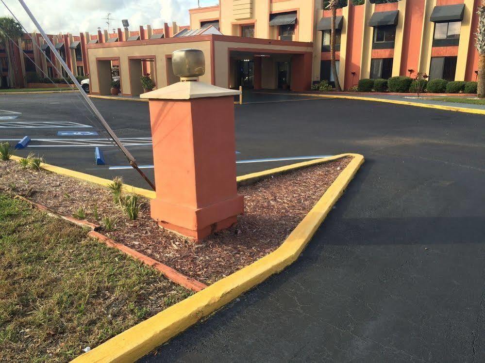 Valuelodge Busch Gardens - Tampa Exterior photo