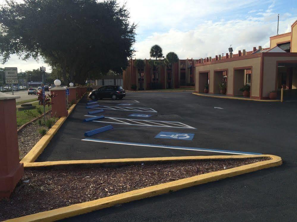 Valuelodge Busch Gardens - Tampa Exterior photo